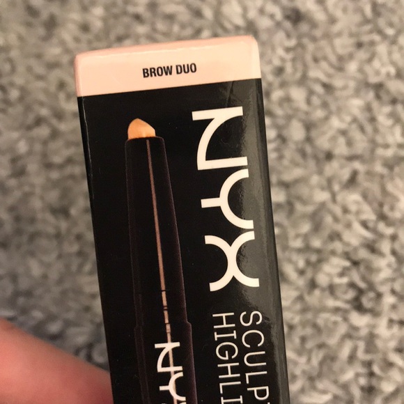 Nyx Sculpt & Highlight Brow Contour - Picture 2 of 4